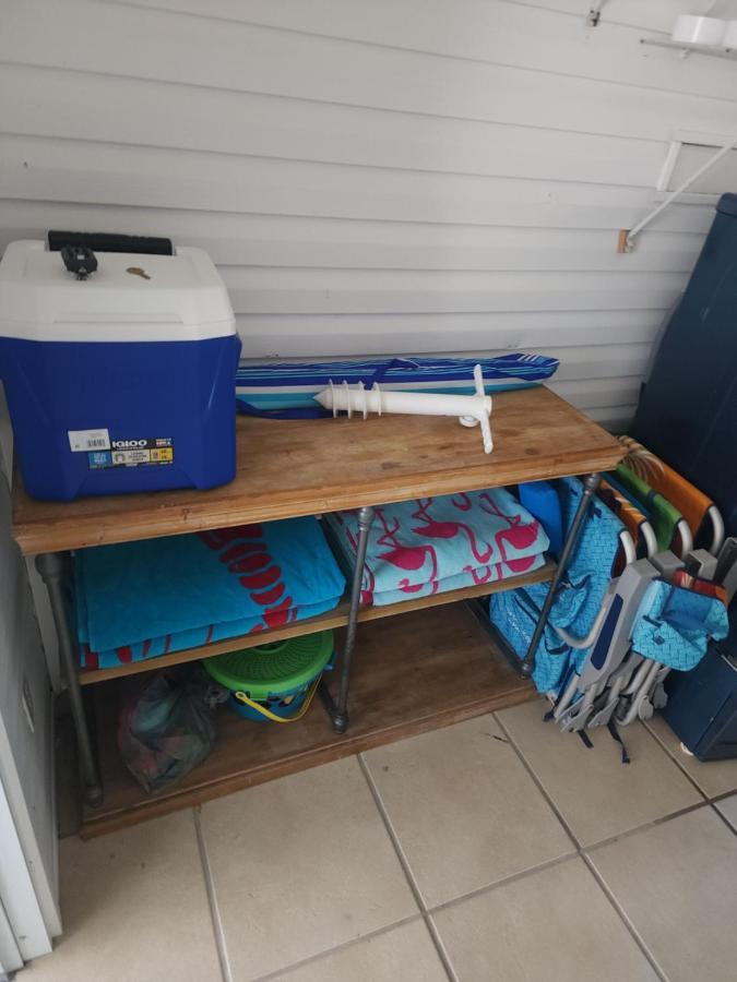 So Coastal! Pet Friendly And Free Early Check In!
